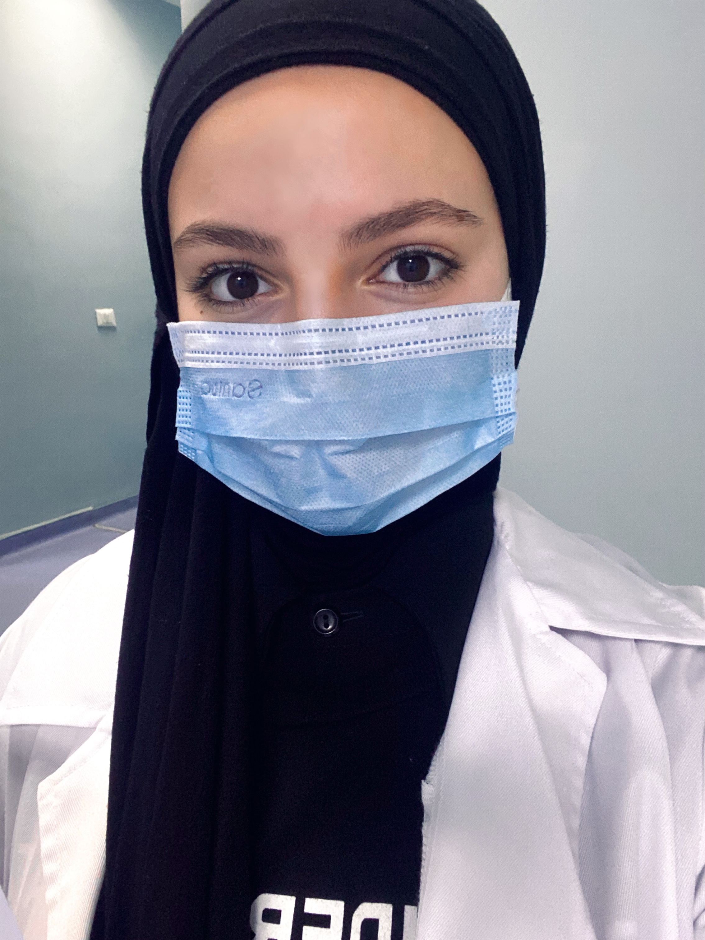 Portrait of physiotherapist Batoul Yatim
